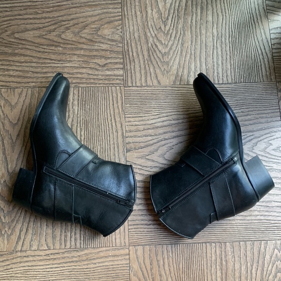 NEW black leather western Booties - Picture 4 of 6